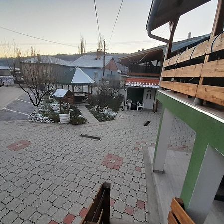 Guest House Vila Banjica Pirot Ngoại thất bức ảnh