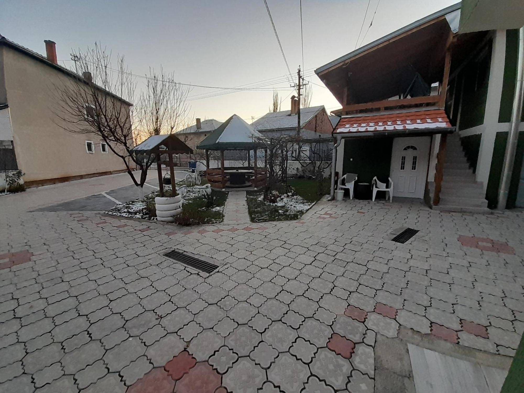 Guest House Vila Banjica Pirot Ngoại thất bức ảnh