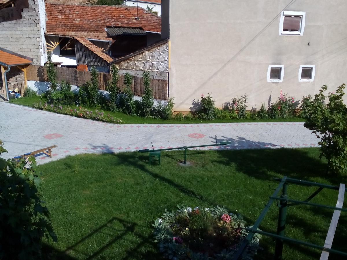 Guest House Vila Banjica Pirot Ngoại thất bức ảnh