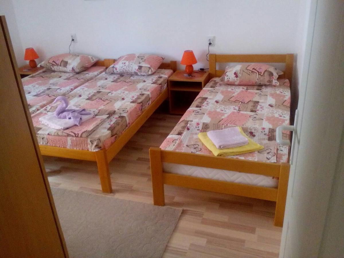 Guest House Vila Banjica Pirot Ngoại thất bức ảnh