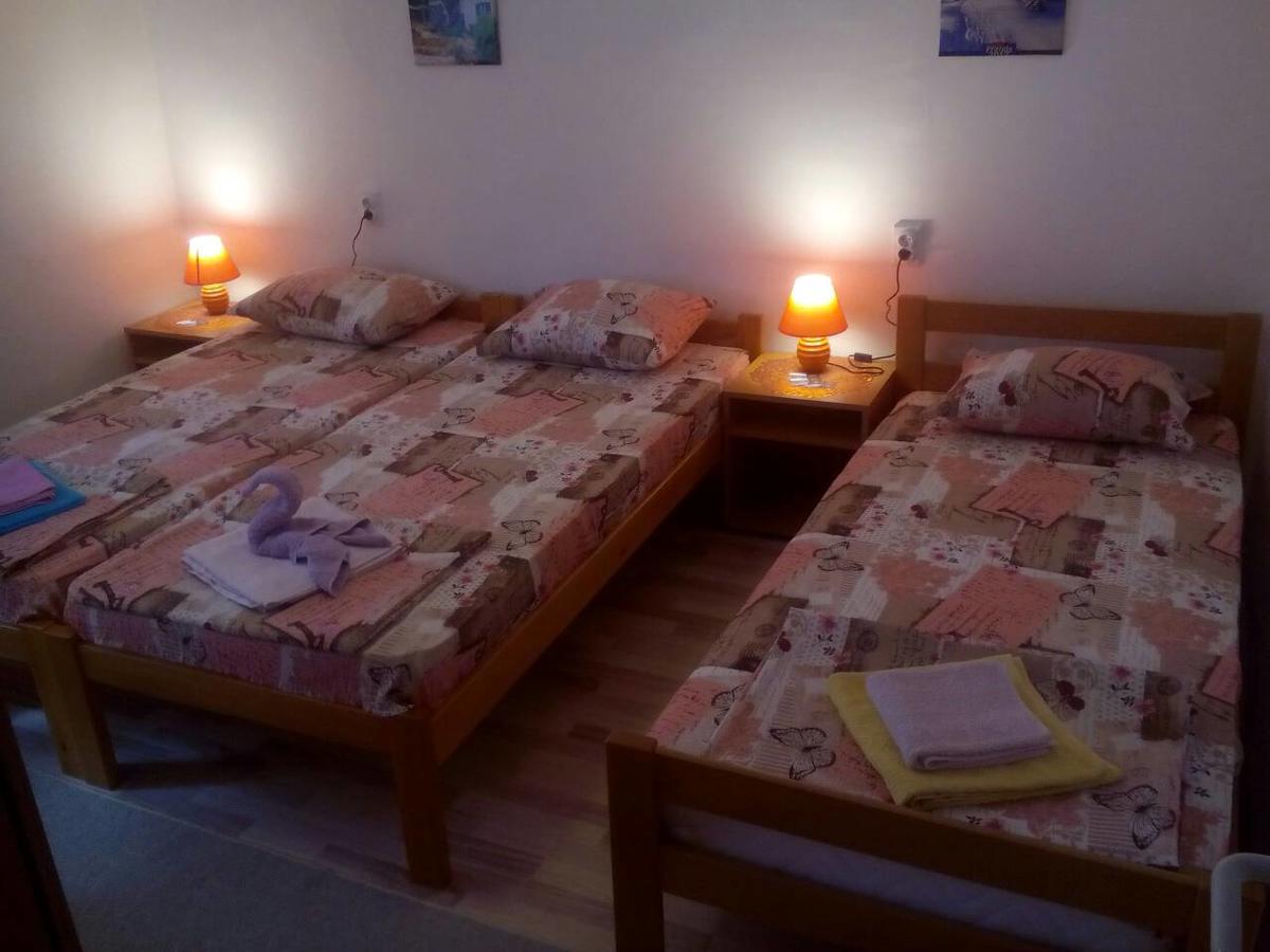 Guest House Vila Banjica Pirot Ngoại thất bức ảnh