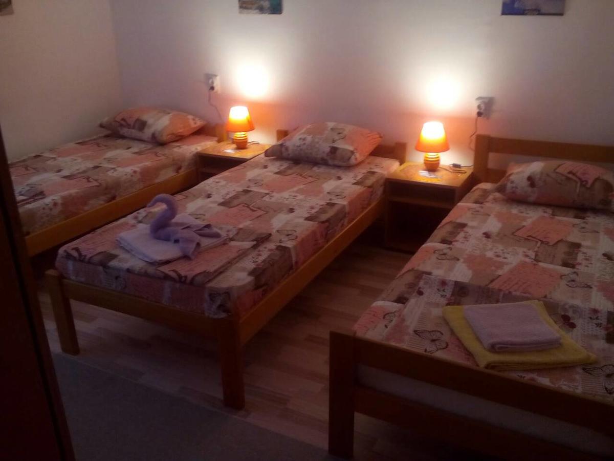 Guest House Vila Banjica Pirot Ngoại thất bức ảnh