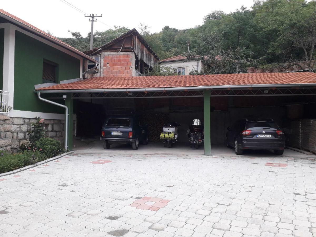 Guest House Vila Banjica Pirot Ngoại thất bức ảnh